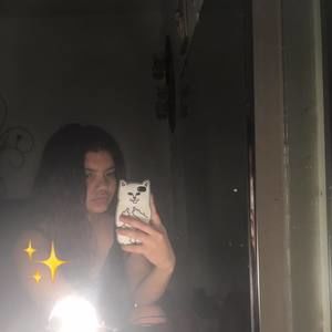 Meet your Posher, Alexia